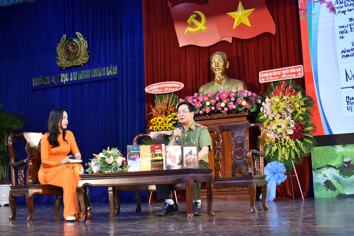 Giao[-]lưu,[-]tọa[-]đàm[-]văn[-]học[-]Mừng[-]Đảng,[-]mừng[-]Xuân[-]Tân[-]Sửu[-]năm[-]2021[-]